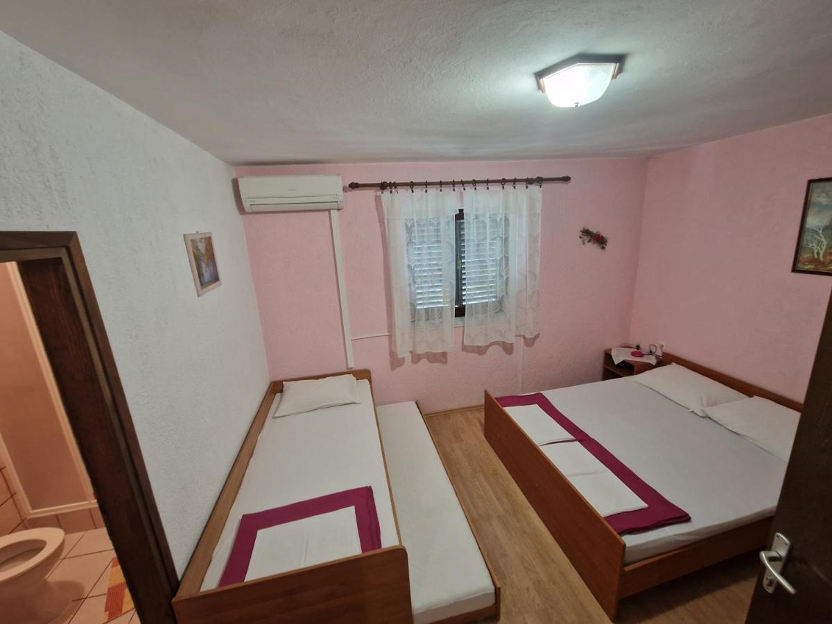 Rooms Anita Sibinj Сибин Кръмпотски Екстериор снимка