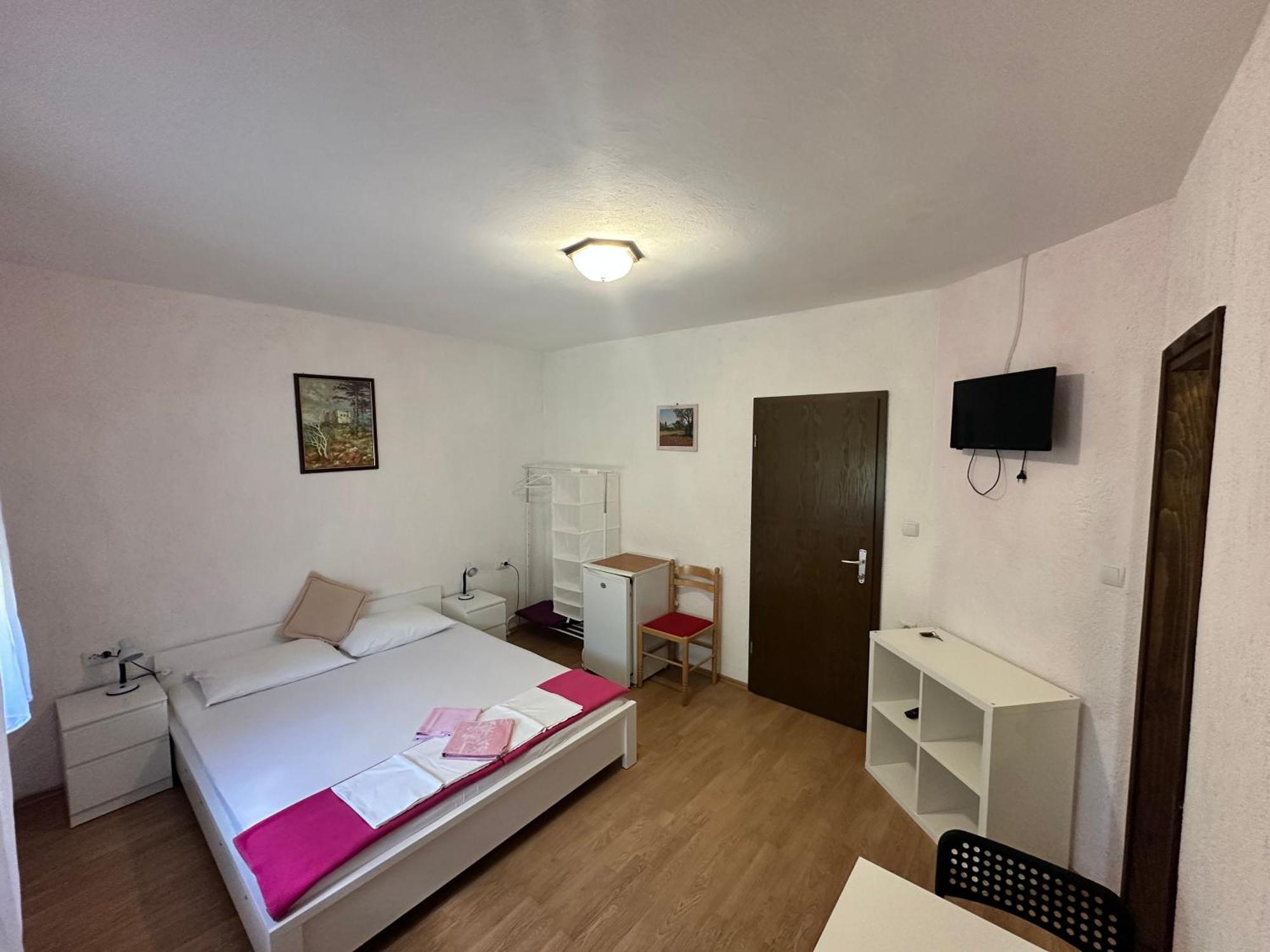 Rooms Anita Sibinj Сибин Кръмпотски Екстериор снимка